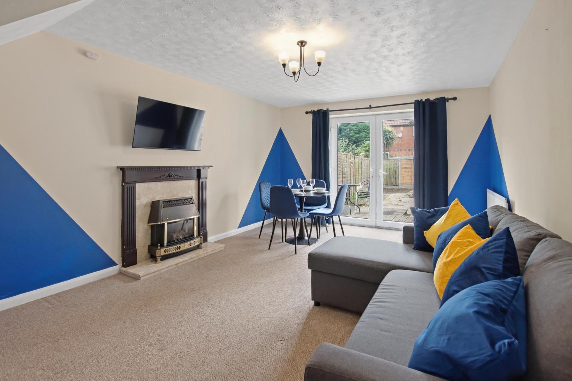Luxurious 2-Bedroom Haven In Vibrant Robinhood: Ideal For Business Or Leisure Stay Nottingham Exteriör bild